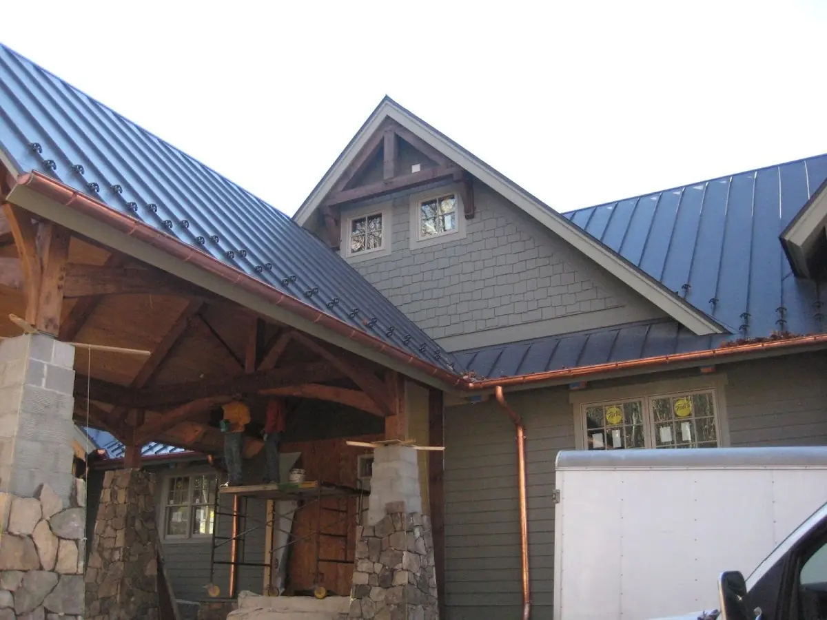 Craftsman Roofing team delivering quality roofing work in Candlewood Isle